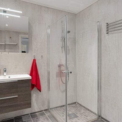 Photo Spa-inspired shower